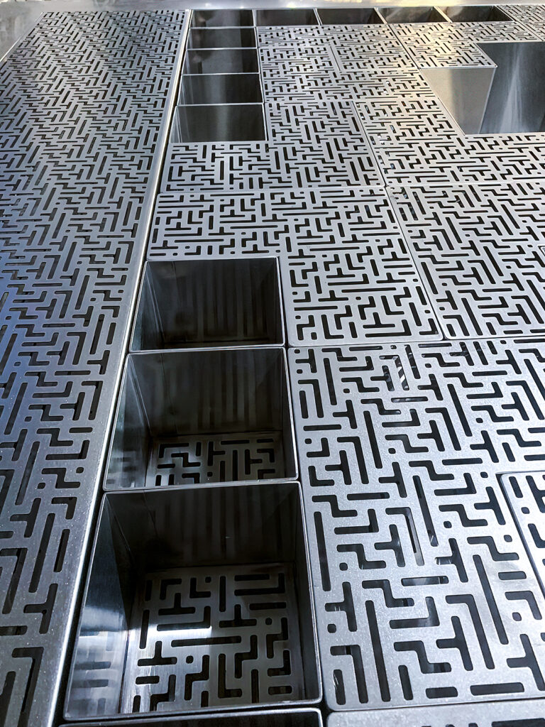 Барный остров. Финальная сборка для отправки в коктейльную лабораторию «7to1 Lab»