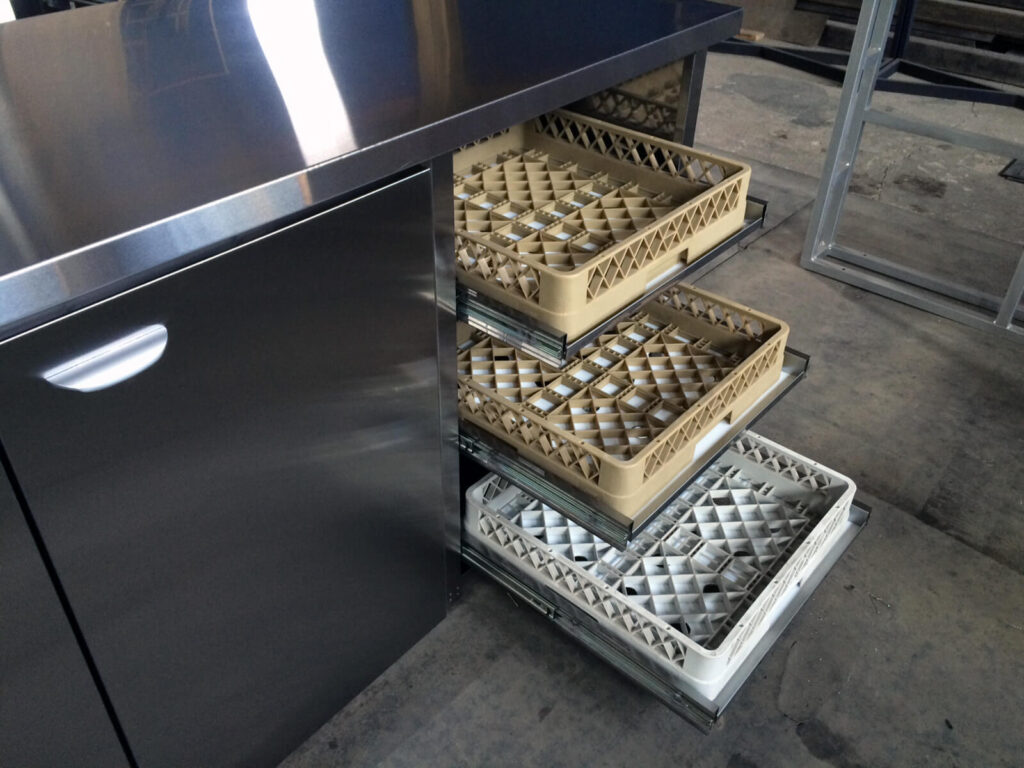 Барные модули, сухие шкафы, ниши и другое барное нейтральное оборудование