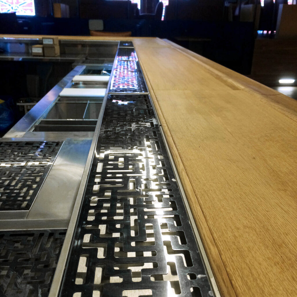 Барное нейтральное оборудование в музыкальном баре «Мумий Тролль»