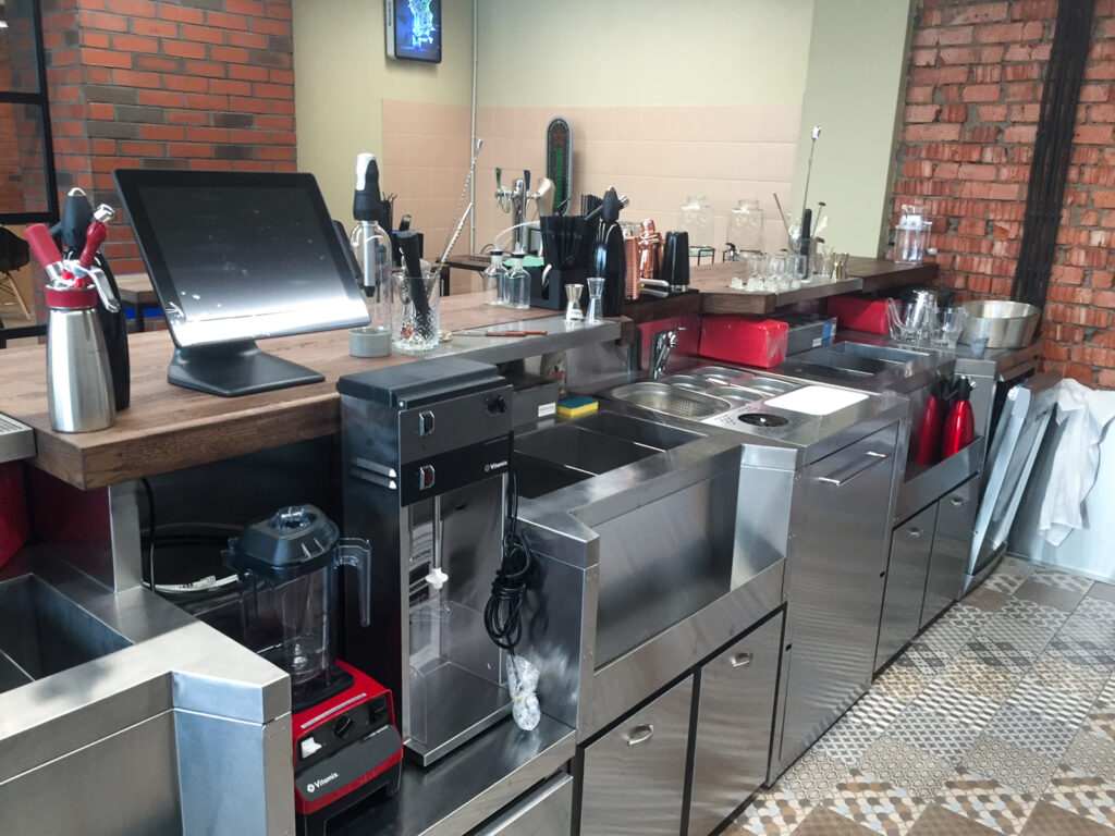 Барное нейтральное оборудование в «Учебном центра Романа Торощина»