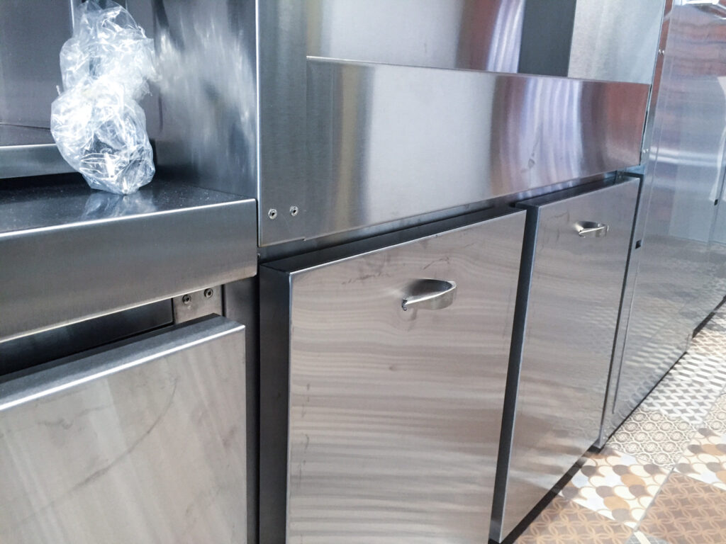 Барное нейтральное оборудование в «Учебном центра Романа Торощина»