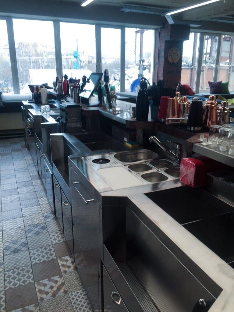 Барное нейтральное оборудование в «Учебном центра Романа Торощина»