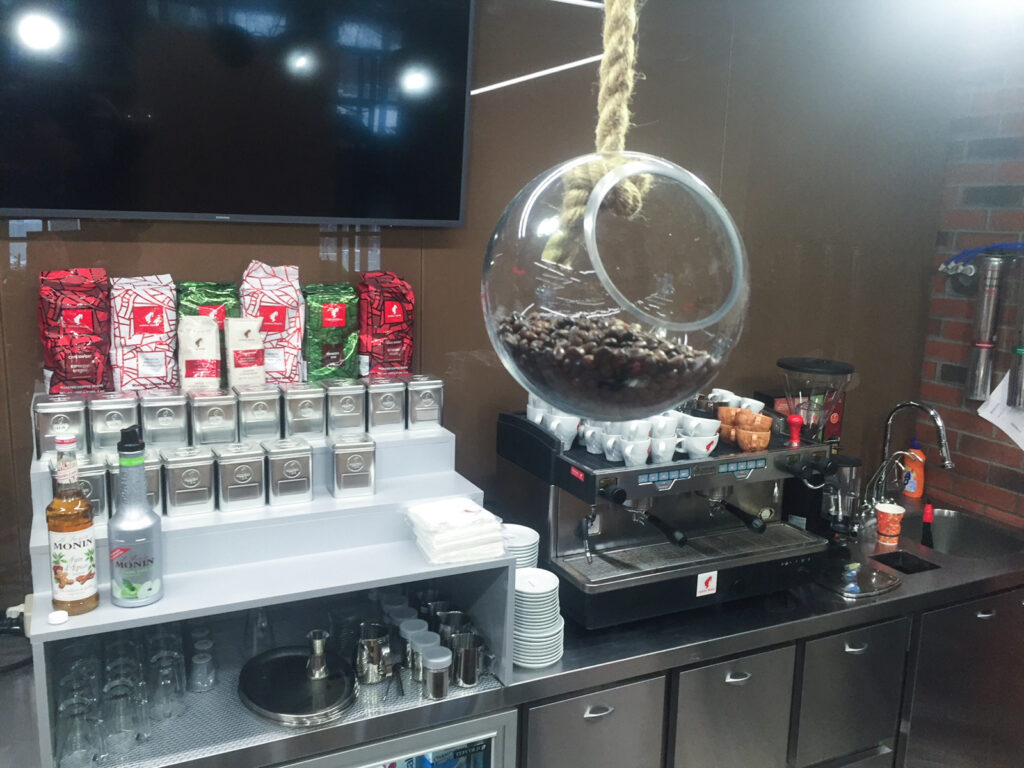 Барное нейтральное оборудование в «Учебном центра Романа Торощина»