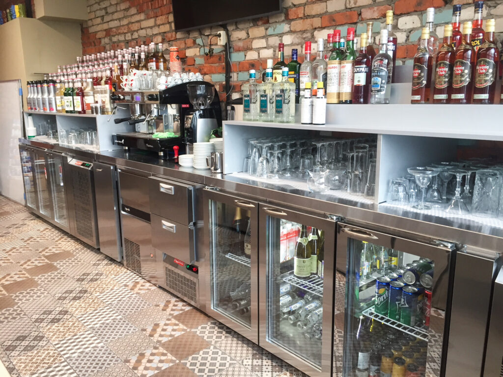 Барное нейтральное оборудование в «Учебном центра Романа Торощина»