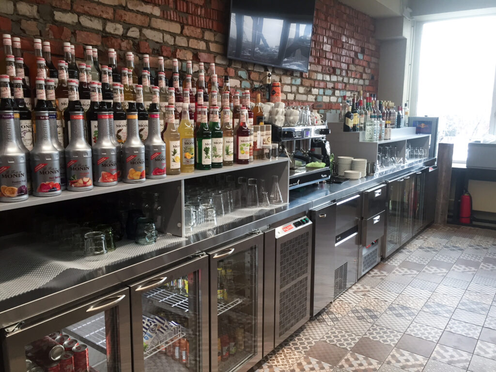 Барное нейтральное оборудование в «Учебном центра Романа Торощина»